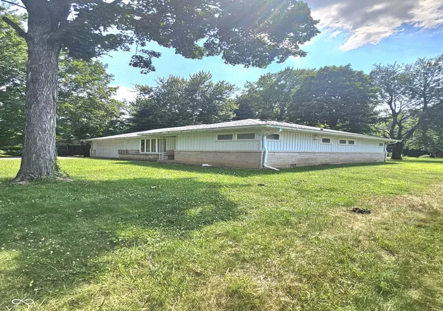 Photo 2 of Single family home for sale at 7440 Griffith Rd, Indianapolis, IN 46227 | MLS# 22116173 | Listing updated on 2026-08-26