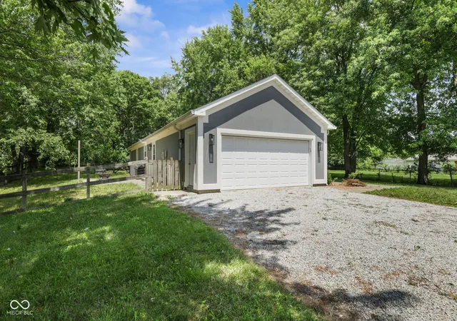 2nd image of 104 W County Road 500 S, Clayton, IN 46118 | MLS# 22116177