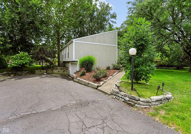 2nd image of 5830 Elderberry Rd, Noblesville, IN 46062 | MLS# 22116179