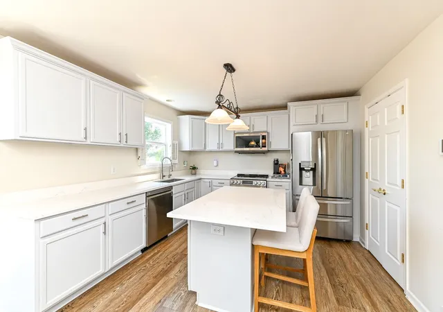 2nd image of 19388 Golden Meadow Wy, Noblesville, IN 46060 | MLS# 22116180