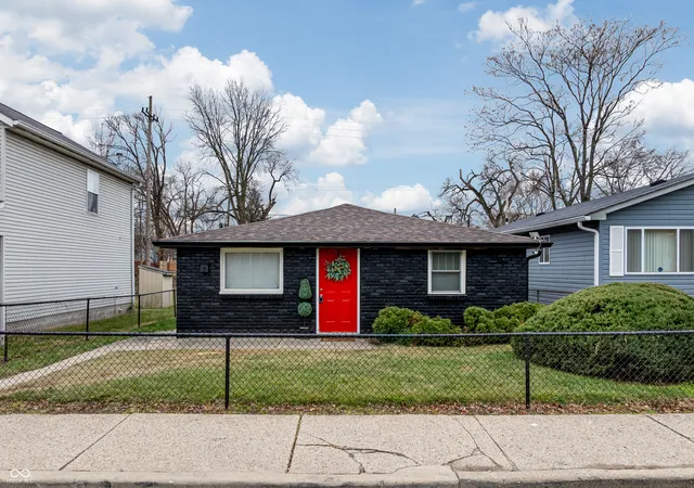 Photo 2 of Single family home for sale at 1037 W 30th Street, Indianapolis, IN 46208 | MLS# 22116191 | Listing updated on 2026-08-28
