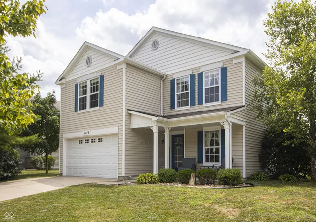1st image of 1012 Maple Run Dr, Sheridan, IN 46069 | MLS# 22116192
