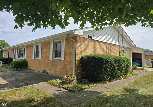 Photo 3 of Single family home for sale at 8925 Walnut St, Taylorsville, IN 47280 | MLS# 22116196 | Listing updated on 2026-09-24
