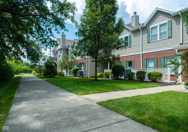 2nd image of 12235 Bubbling Brook Dr #900, Fishers, IN 46038 | MLS# 22116208