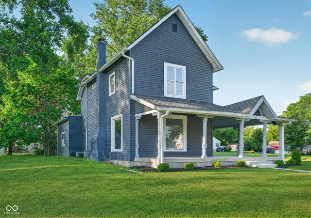 Photo 2 of Single family home for sale at 222 Douglas St, Greenfield, IN 46140 | MLS# 22116216 | Listing updated on 2026-07-25