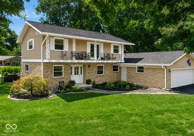 2nd image of 8852 Ridge Hill Dr, Indianapolis, IN 46217 | MLS# 22116258