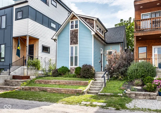 Photo 1 of Single family home for sale at 223 Dickson St, Indianapolis, IN 46202 | MLS# 22116269 | Listing updated on 2026-10-06