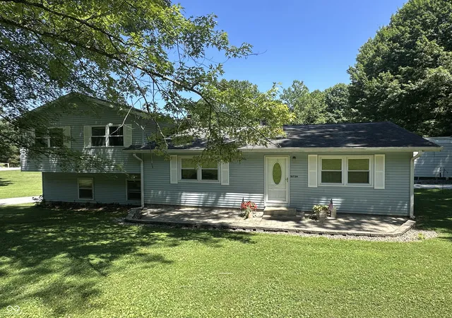 Photo 2 of Sale Pending at 10729 S County Rd 10 E, Cloverdale, IN 46120 | MLS# 22116276 | Listing updated on 2026-08-15