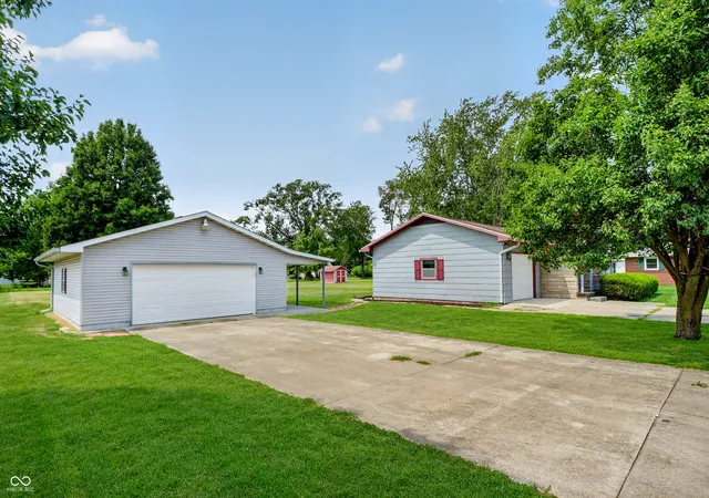 2nd image of 8505 S Bronco Dr, Daleville, IN 47334 | MLS# 22116289