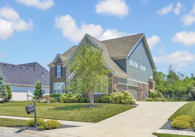 2nd image of 5901 Chartwell Dr, Bargersville, IN 46106 | MLS# 22116312