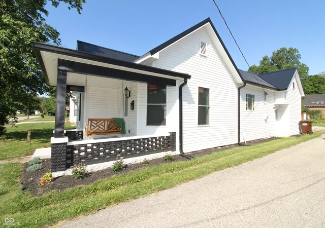 Photo 1 of Sale Pending at 30 W College St, North Vernon, IN 47265 | MLS# 22116316 | Listing updated on 2026-08-17