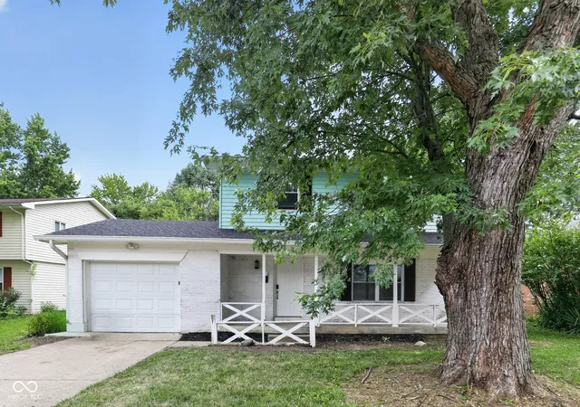 Single family home for sale at 10211 Meadowlark Dr, Indianapolis, IN 46235 | MLS# 22116358