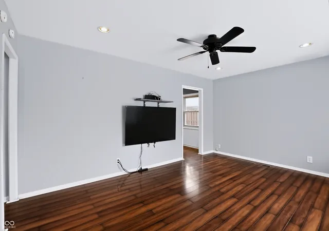 5th image of 427 W William Dr, Brownsburg, IN 46112 | MLS# 22116359