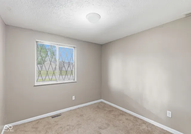 5th image of 3735 Valley Lake Dr, Indianapolis, IN 46227 | MLS# 22116371