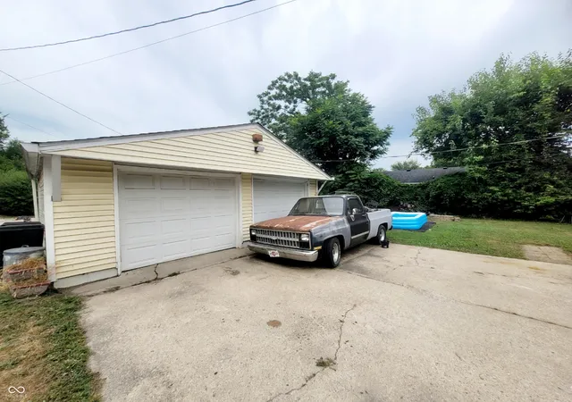 19th image of 232 N East St, Plainfield, IN 46168 | MLS# 22116406