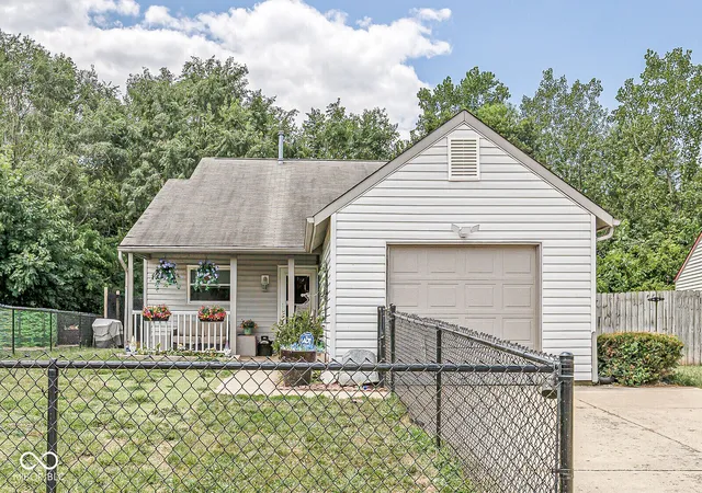 Photo 1 of Sale Pending at 4047 Harmony Ln, Indianapolis, IN 46221 | MLS# 22116408 | Listing updated on 2026-08-19