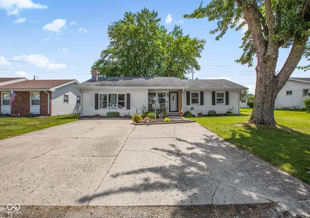 Photo 1 of Sale Pending at 2616 Maple Dr, New Castle, IN 47362 | MLS# 22116418 | Listing updated on 2026-08-26