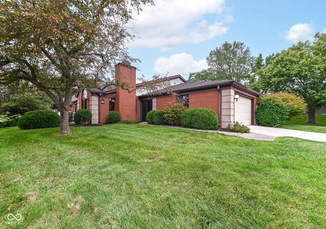 1st image of 2066 Oak Run Ct, Indianapolis, IN 46260 | MLS# 22116426