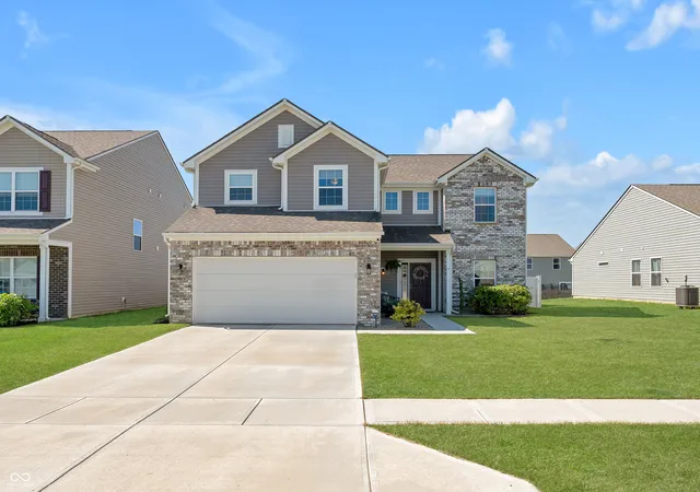 Photo 1 of Single family home for sale at 11603 Brookwood Tr Ln, Indianapolis, IN 46229 | MLS# 22116427 | Listing updated on 2026-08-27