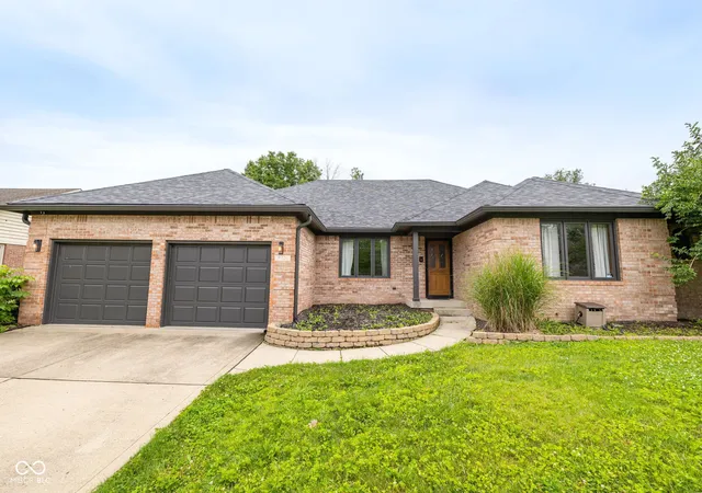 2nd image of 4731 Silver Springs Dr, Greenwood, IN 46142 | MLS# 22116429