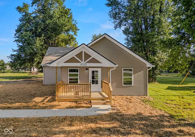 2nd image of 4355 W 450 S, Columbus, IN 47201 | MLS# 22116445