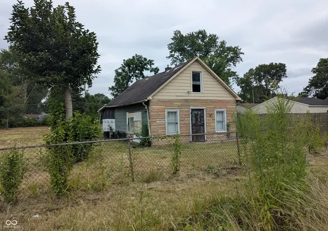 Photo 2 of Single family home for sale at 1035 Westbrook Ave, Indianapolis, IN 46241 | MLS# 22116454 | Listing updated on 2026-08-31