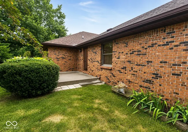 3rd image of 1118 Willow Springs Blvd, Brownsburg, IN 46112 | MLS# 22116474