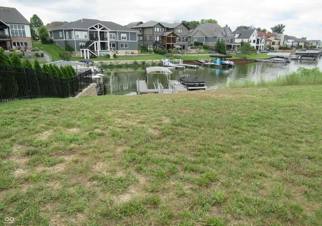 3rd image of 10650 Geist View Dr, Fishers, IN 46055 | MLS# 22116490