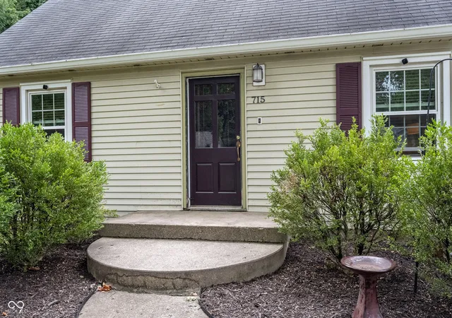 4th image of 715 Homewood Dr, Carmel, IN 46280 | MLS# 22116492