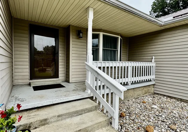 Photo 4 of Sale Pending at 4435 Ellington Ct, Spencer, IN 47460 | MLS# 22116496 | Listing updated on 2026-09-05