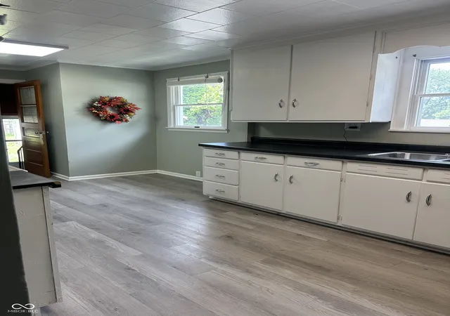 5th image of 124 W Berry St, Greencastle, IN 46135 | MLS# 22116504