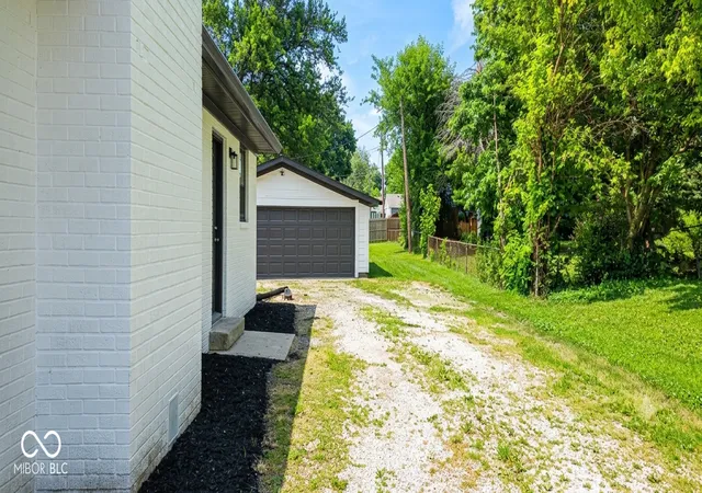 5th image of 5126 Mount Pleasant Center Rd, Greenwood, IN 46142 | MLS# 22116521