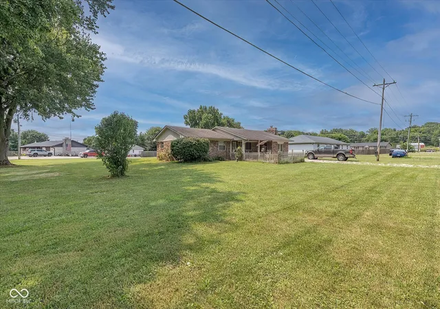 Photo 2 of Sale Pending at 1270 Smokey Rd, Martinsville, IN 46151 | MLS# 22116528 | Listing updated on 2026-08-24