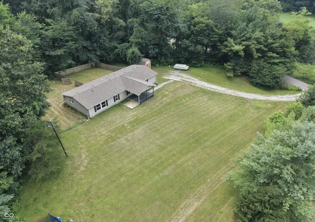 Photo 3 of Sale Pending at 8551 N Lick Crk Rd, Morgantown, IN 46160 | MLS# 22116529 | Listing updated on 2026-07-31