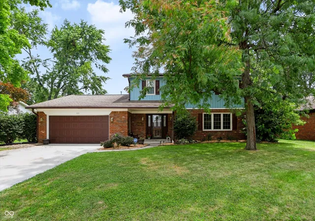 1st image of 425 Southmore St, Plainfield, IN 46168 | MLS# 22116540
