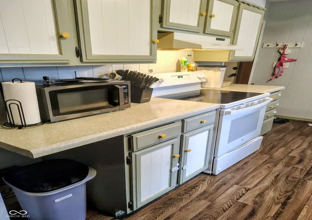 Photo 4 of Single family home for sale at 2016 Washington Ave, Terre Haute, IN 47803 | MLS# 22116545 | Listing updated on 2026-08-28
