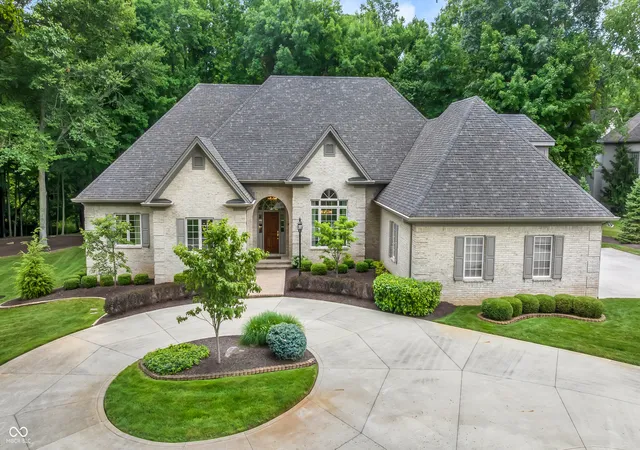 2nd image of 924 Woodcrest Wy, Anderson, IN 46012 | MLS# 22116562
