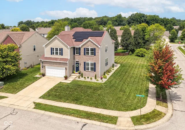 3rd image of 11136 Ellsworth Ln, Fishers, IN 46038 | MLS# 22116571