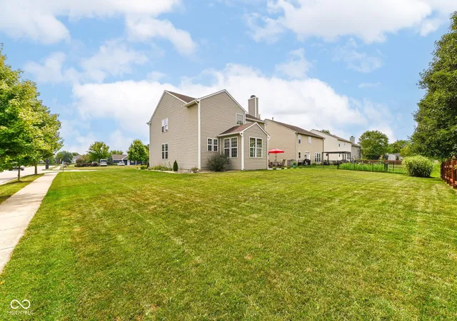 53rd image of 11136 Ellsworth Ln, Fishers, IN 46038 | MLS# 22116571
