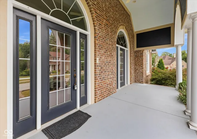 Photo 3 of Single family home for sale at 677 Foxboro Dr, Avon, IN 46123 | MLS# 22116576 | Listing updated on 2026-09-21