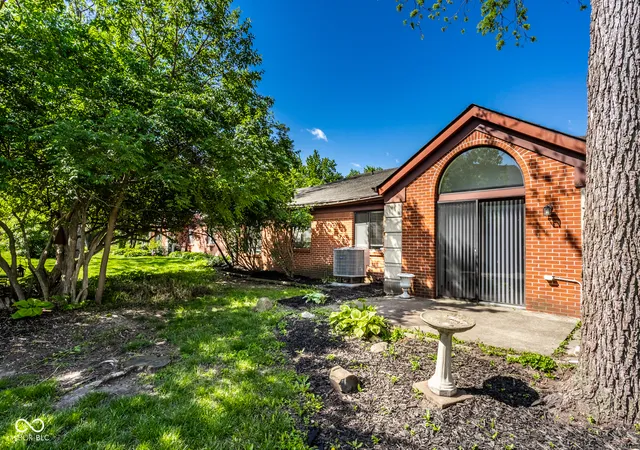 Photo 3 of Single family home for sale at 9350 Golden Leaf Way, Indianapolis, IN 46260 | MLS# 22116584 | Listing updated on 2026-08-27