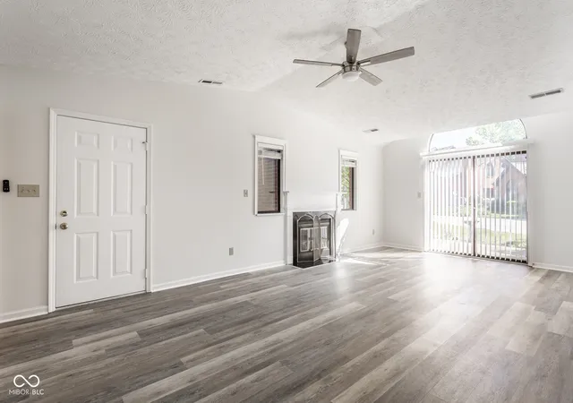 Photo 4 of Single family home for sale at 9350 Golden Leaf Way, Indianapolis, IN 46260 | MLS# 22116584 | Listing updated on 2026-08-27