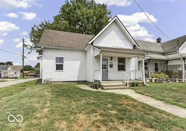 2nd image of 218 E Taylor St, Shelbyville, IN 46176 | MLS# 22116601
