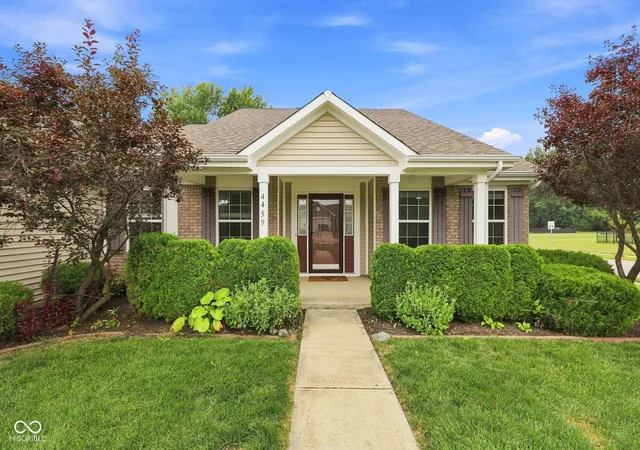 Photo 3 of Single family home for sale at 4459 Everest Dr S, Westfield, IN 46062 | MLS# 22116607 | Listing updated on 2026-09-23