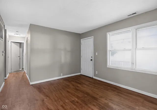 Photo 2 of Single family home for sale at 3 Fay Ct, Indianapolis, IN 46226 | MLS# 22116631 | Listing updated on 2026-09-17