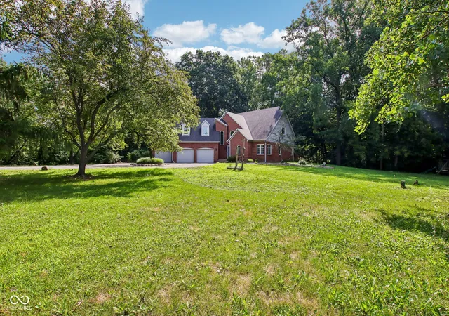 Photo 3 of Single family home for sale at 8819 Shetland Ln, Indianapolis, IN 46278 | MLS# 22116634 | Listing updated on 2026-09-28