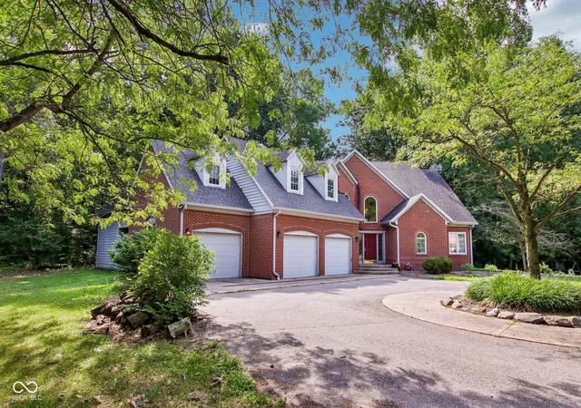 Photo 4 of Single family home for sale at 8819 Shetland Ln, Indianapolis, IN 46278 | MLS# 22116634 | Listing updated on 2026-09-28