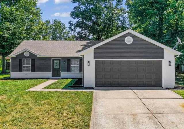1st image of 11418 Cherry Lake Cir, Indianapolis, IN 46235 | MLS# 22116636