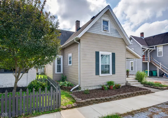 2nd image of 197 Hurricane St, Franklin, IN 46131 | MLS# 22116638