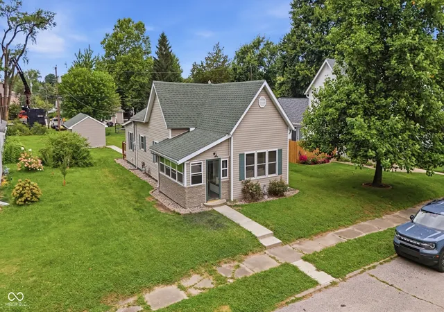 Photo 2 of Single family home for sale at 1019 N John St, Lapel, IN 46051 | MLS# 22116658 | Listing updated on 2026-08-26